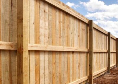 timber pailing fence in Werribee