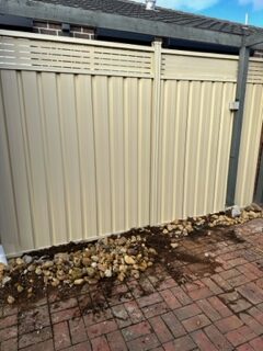 colorbond fence with extension in wyndham vale VIC