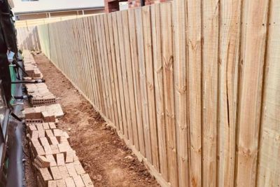 timber fencing Derrimut